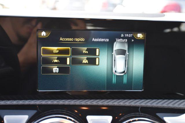 MERCEDES-BENZ A 180 d Automatic Business Extra *Navigatore*
