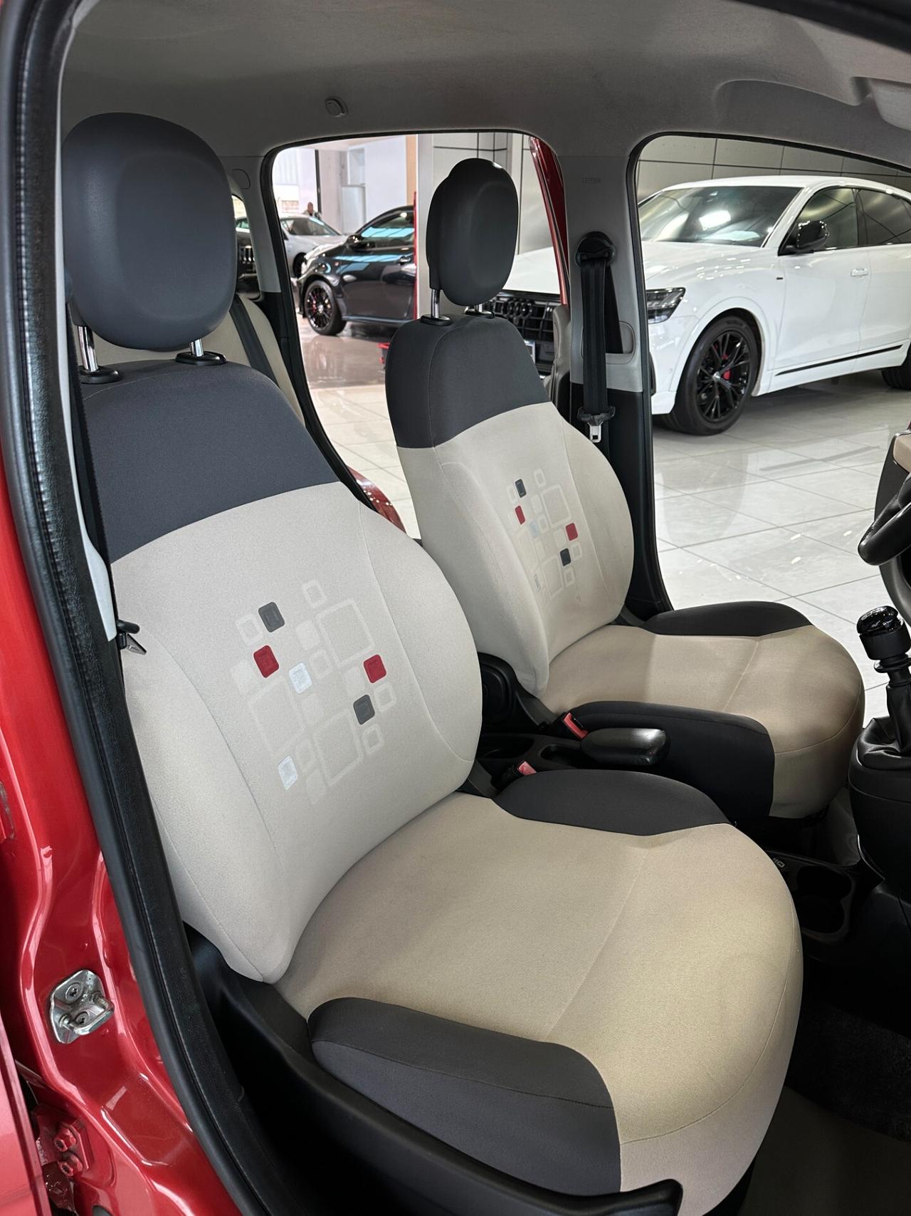 Fiat Panda 1.2 69cv Neopatentato CarPlay Finanziabile