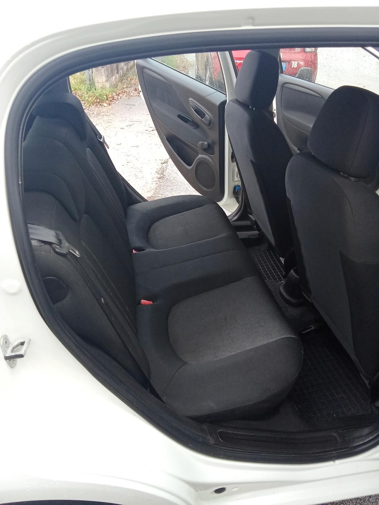 Fiat Punto 1.3 MJT 80cc Van Easy 4 posti 017