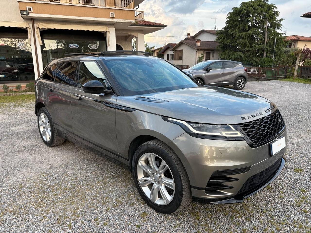 Range Rover Velar 2.0D I4 180 CV R-Dynamic HSE Tetto Aprile