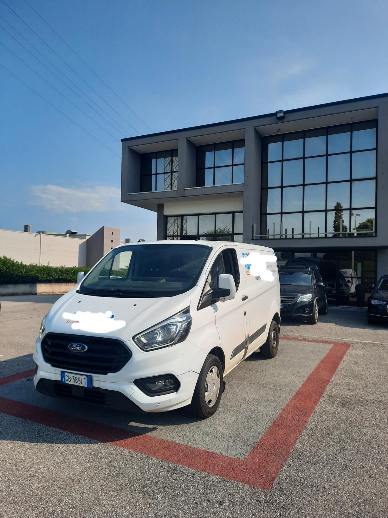 Ford Transit Custom 340 2.0 TDCi 130 PC PR.IVATO Titanium