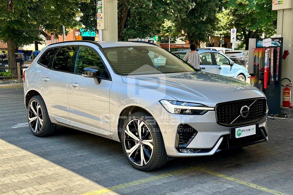 VOLVO XC60 B4 (d) AWD automatico Ultimate Dark