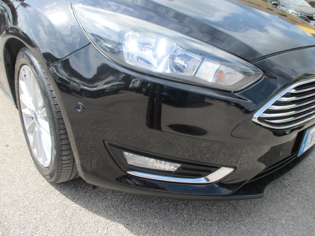 Ford Focus Ford Focus 1.5 TDCI 120CV E6 TITANIUM NAVI/PDC/XENON KM CERTI