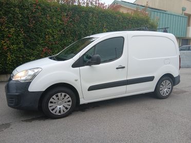 Citroen Berlingo BlueHDi 120 S&S Van 3 posti tua a € 193 mese IVA ESPOSTA