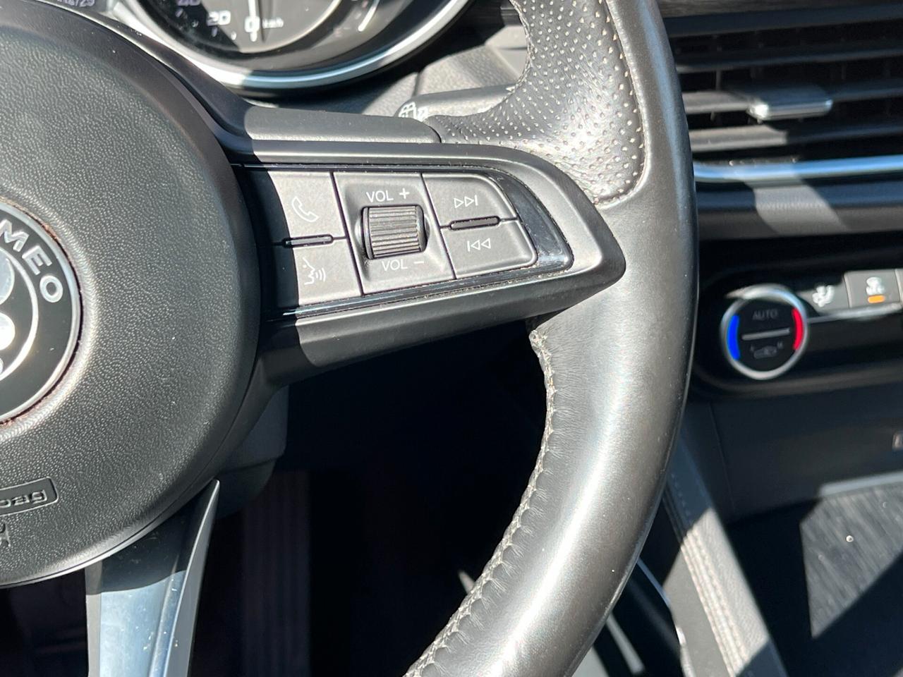 Alfa Romeo Stelvio 2.2 Turbodiesel 190 CV AT8 Q4 Total Black