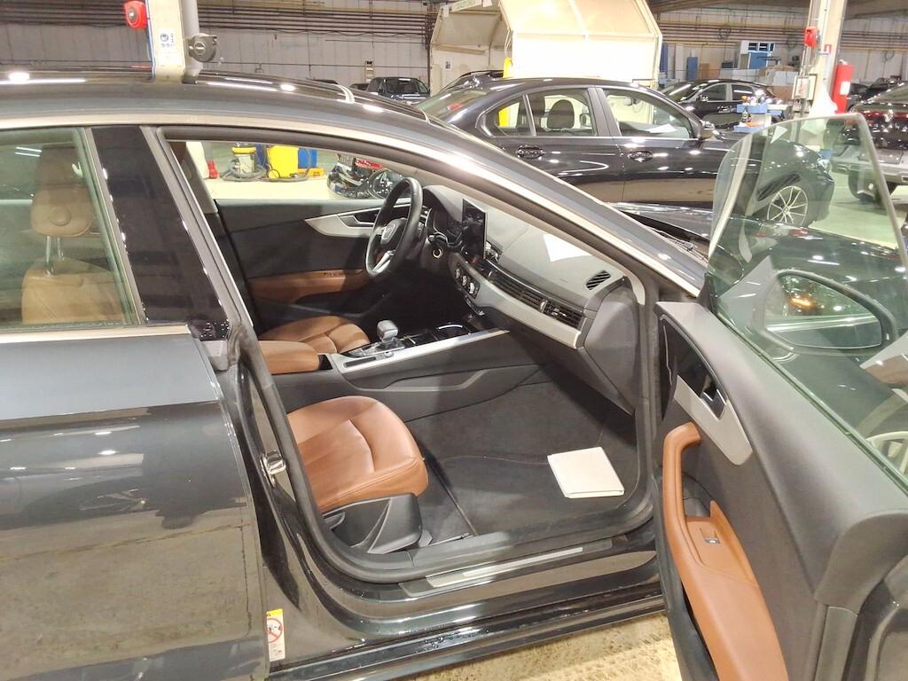 AUDI A5 SPORTBACK 30 TDI 136CV MHEV S TRONIC BUSINESS ATTRACTION ( FARI LED - TETTO PANORAMICO APR. - PELLE - VIRTUAL COCKPIT - NAVI - PDC - TELECAMERA POST. )