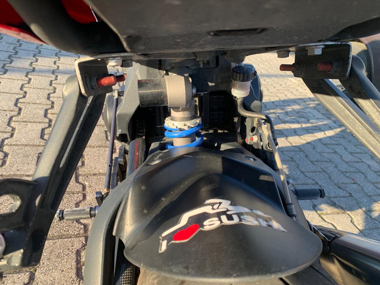 Triumph Street Triple 675 accessoriatissima