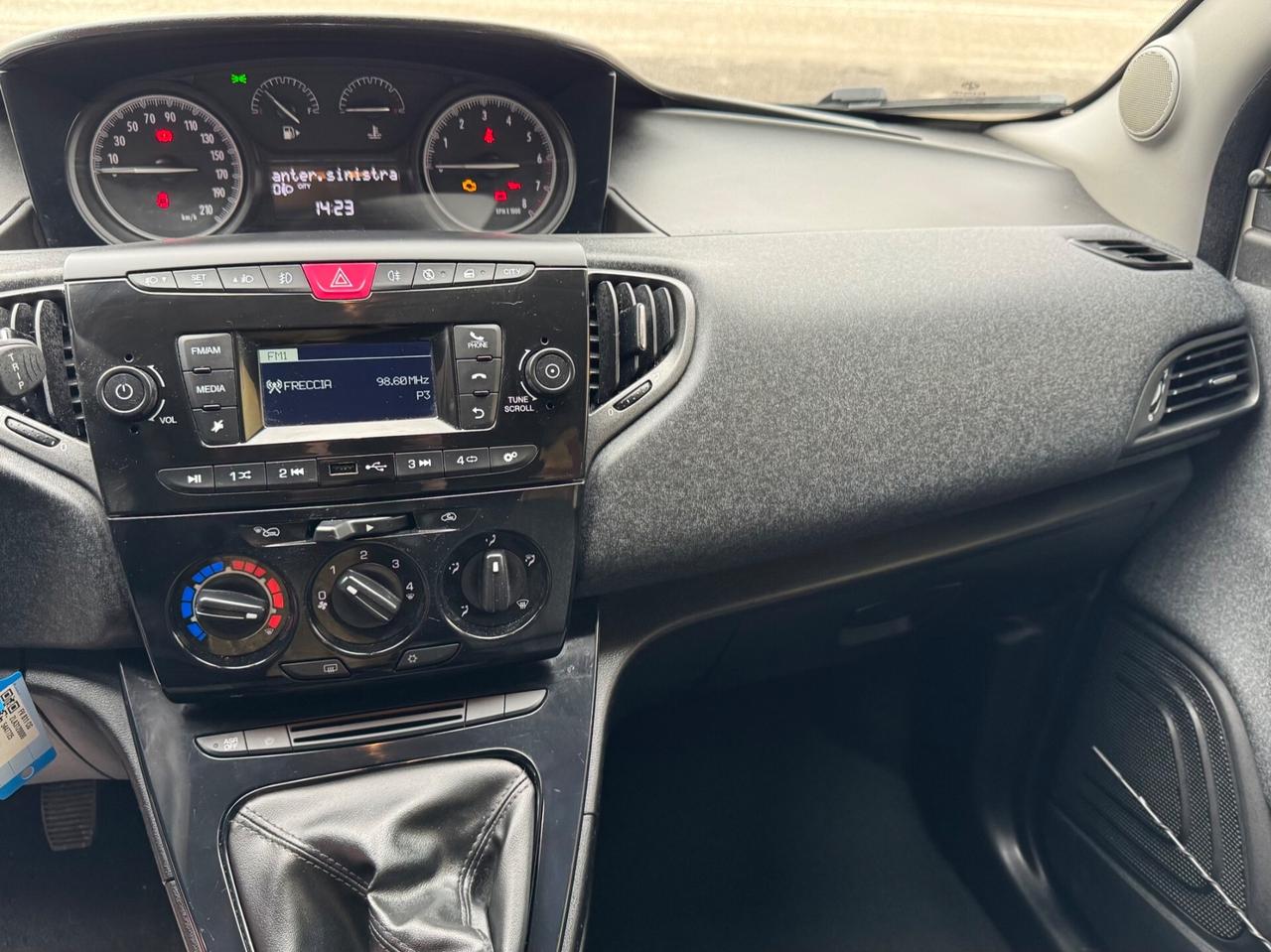 Lancia Ypsilon 1.2 69 CV 5 porte Elefantino Blu