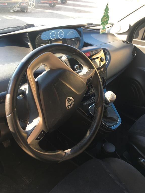 Lancia Ypsilon 0.9 5 porte Metano Silver