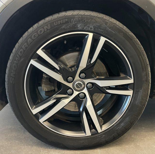 VOLVO XC40 2.0 D4 190 CV Geartronic R-design