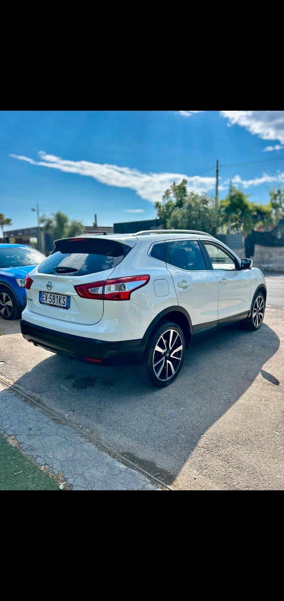 Nissan Qashqai 1.6 dCi 4x4 Tekna 360