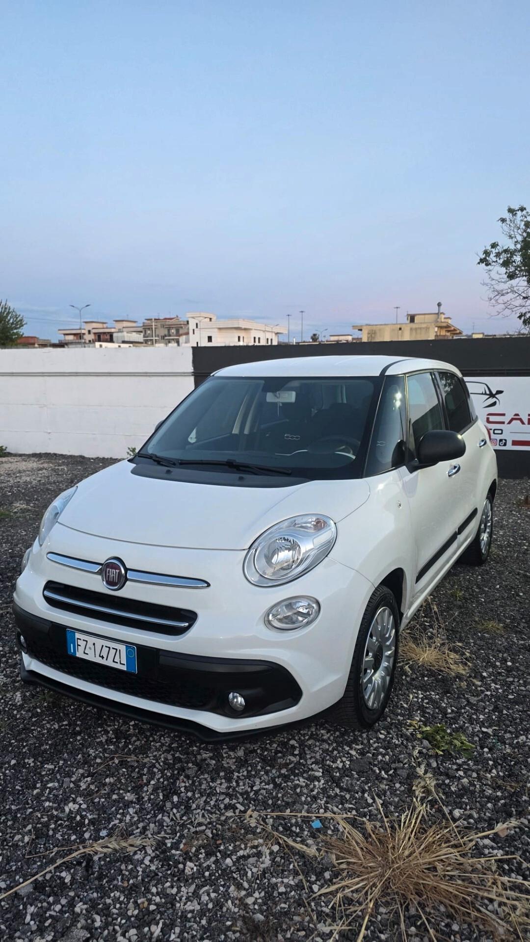 Fiat 500L 1.6 Multijet 120 CV Mirror