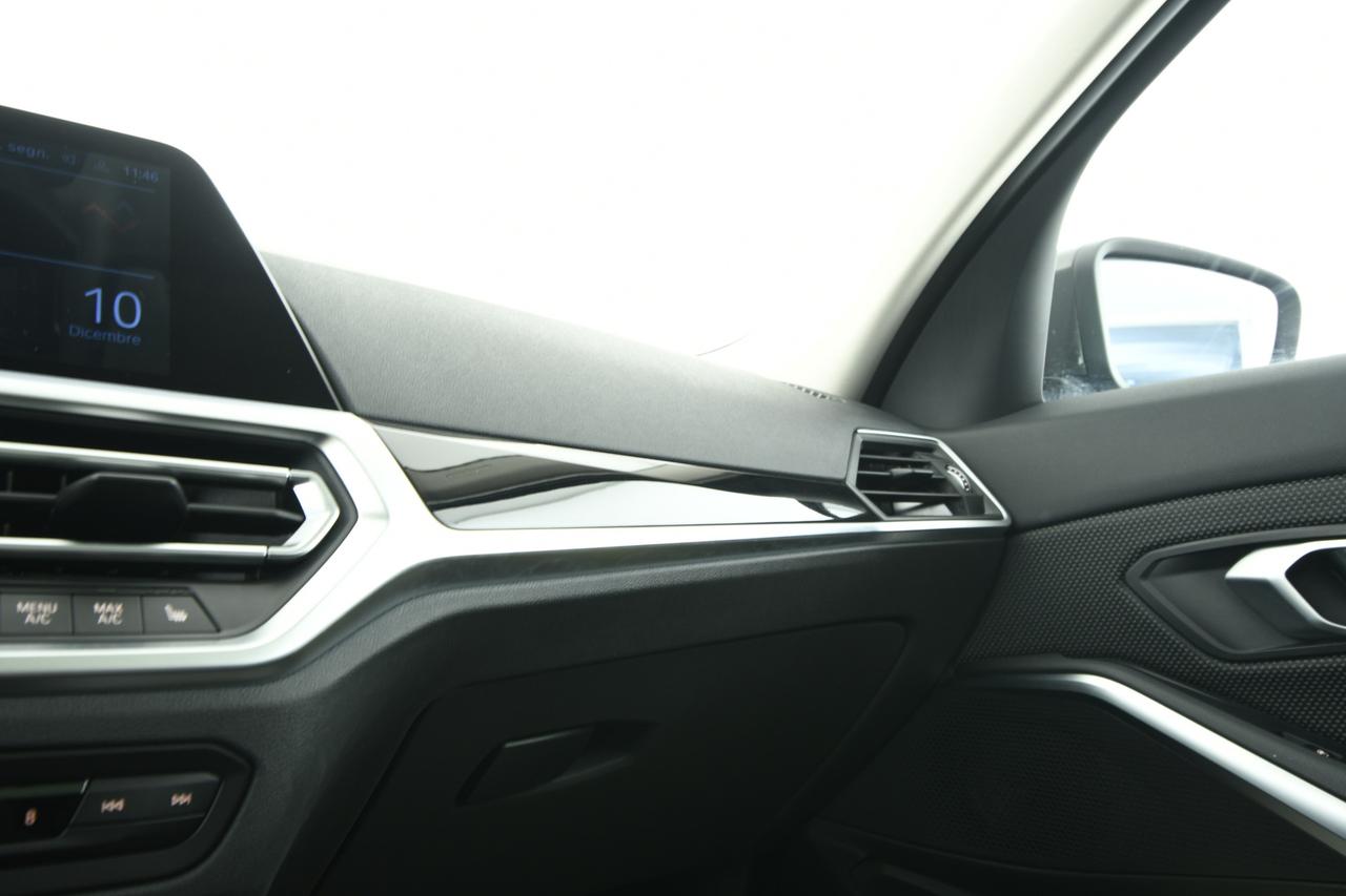 BMW 320d Touring mhev 48V Business Advantage auto