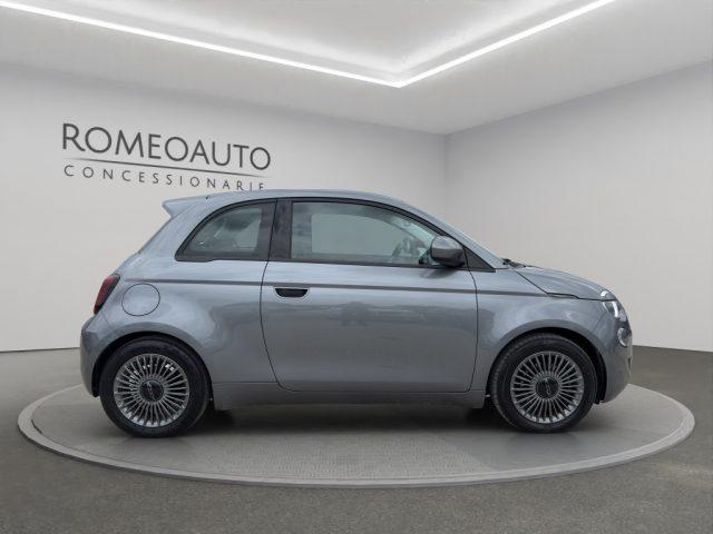 FIAT 500e 3+1 42 kWh Icon +