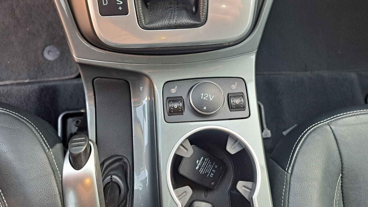 Ford C-Max 2.0 TDCi 163CV Powershift Titanium 7 Posti