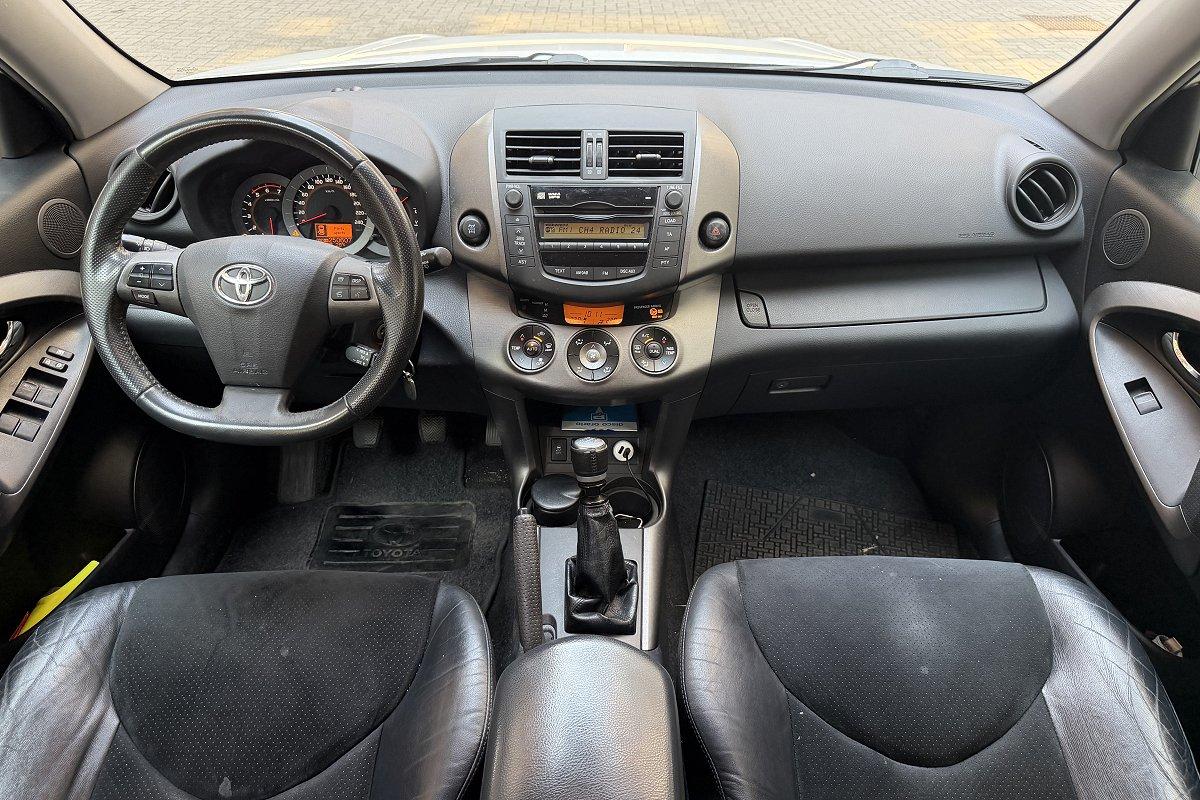 TOYOTA RAV4 2.2 D-4D 150 CV DPF Exclusive