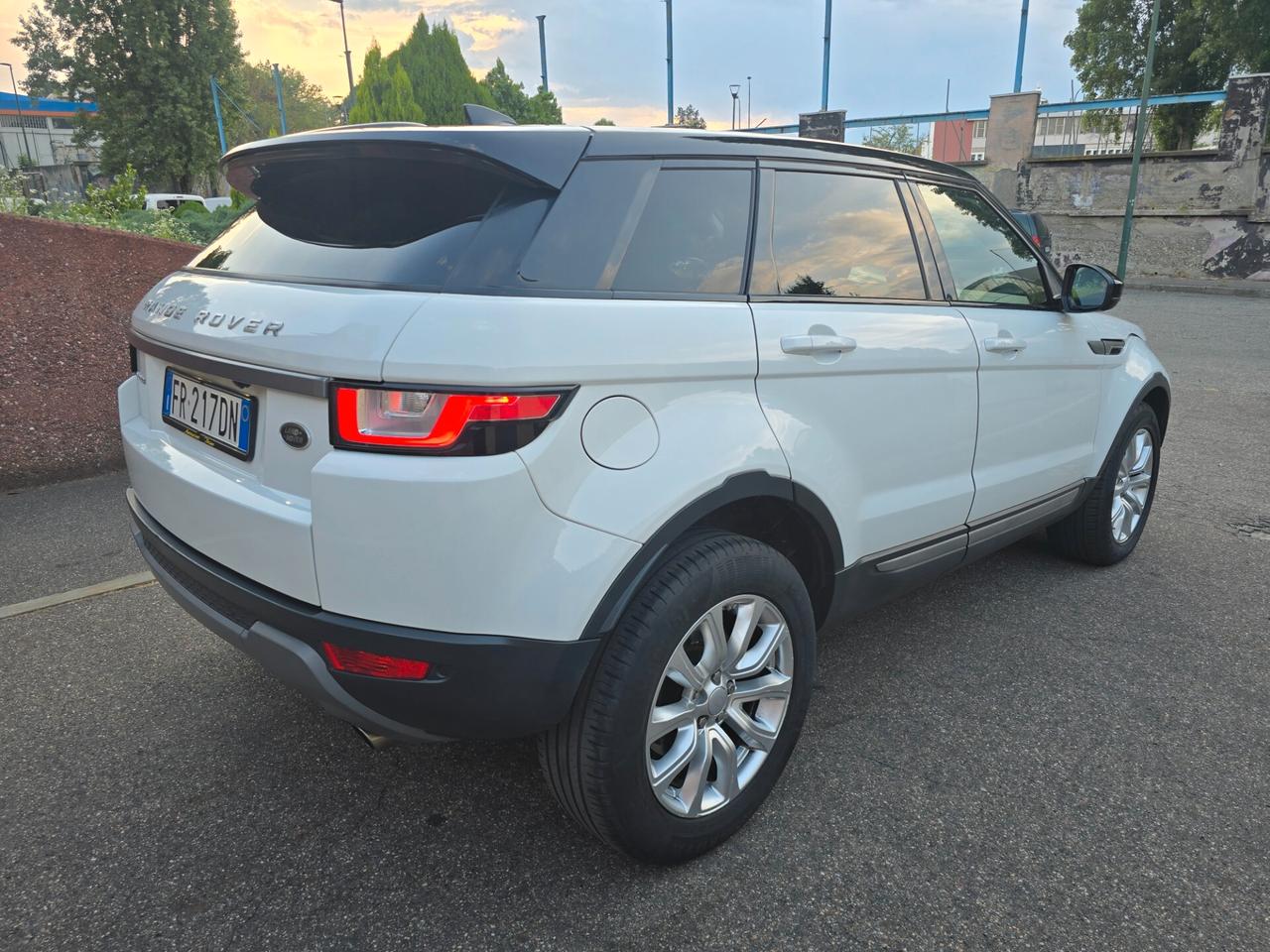 RANGE ROVER Evoque SE Dynamic 4WD 2.0 td4 Auto.