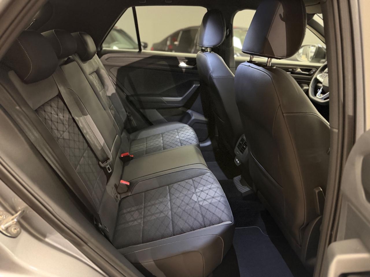 Volkswagen T-Roc 2.0 TDI SCR 150 CV DSG R-Line