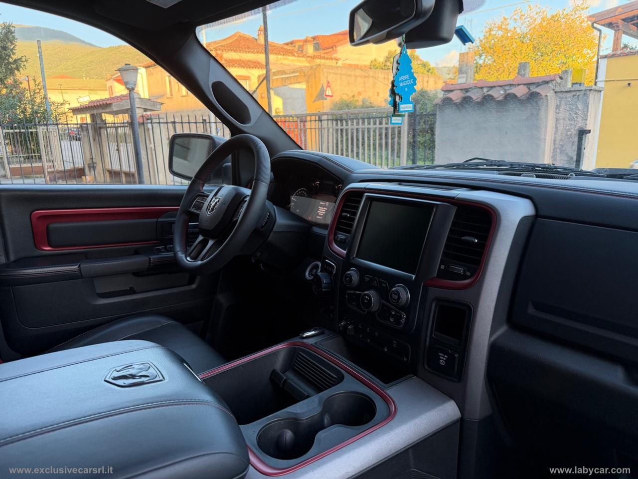 DODGE RAM 1500 5.7 V8 Crew Cab MB LaRamie 401cv at8 GPL AUTOCARRO