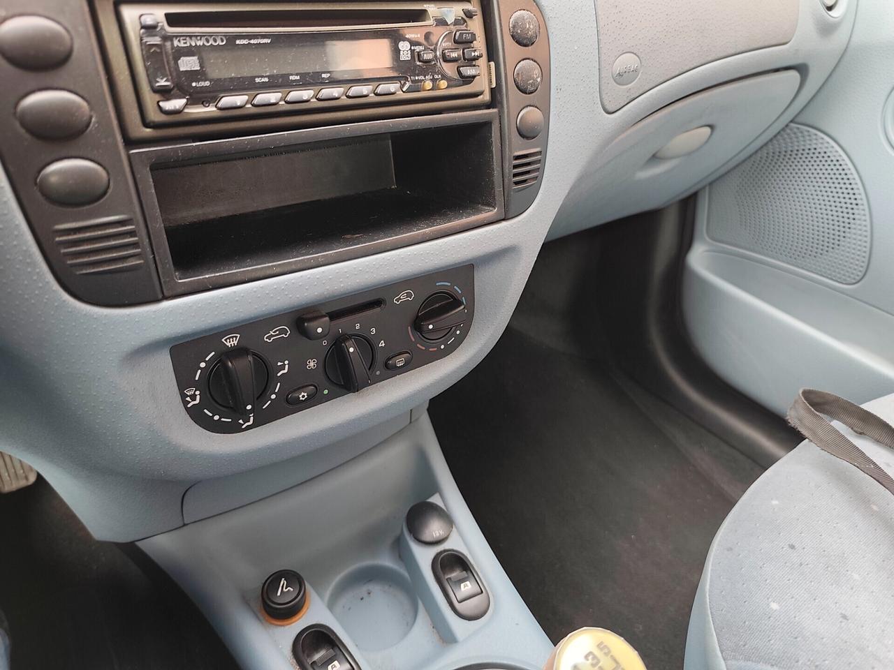 Citroen C3 1.4 Benz 130 Milà 5 porte neopatentati