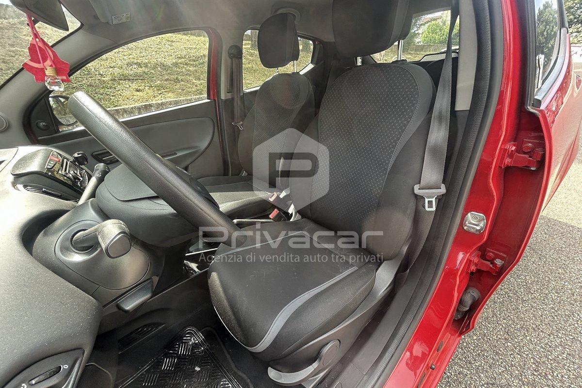 LANCIA Ypsilon 1.2 69 CV 5 porte Silver