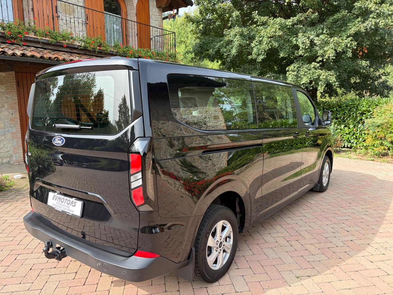 Ford Tourneo Custom Transit doppia cabina titanum 320 L2H1