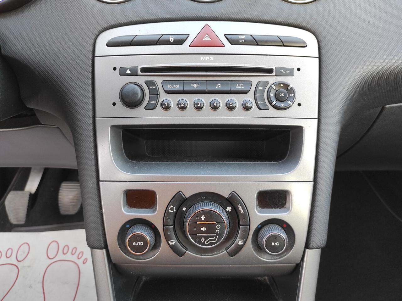 Peugeot 308 1.6 HDi - 90cv NEOPATENTATI