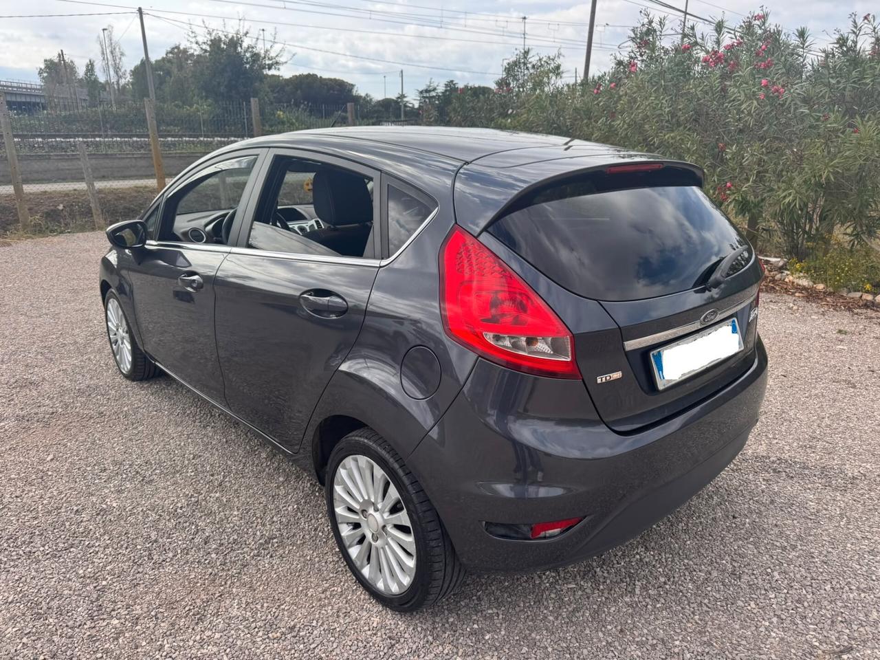 Ford Fiesta 1.4 TDCi 5p. Titanium