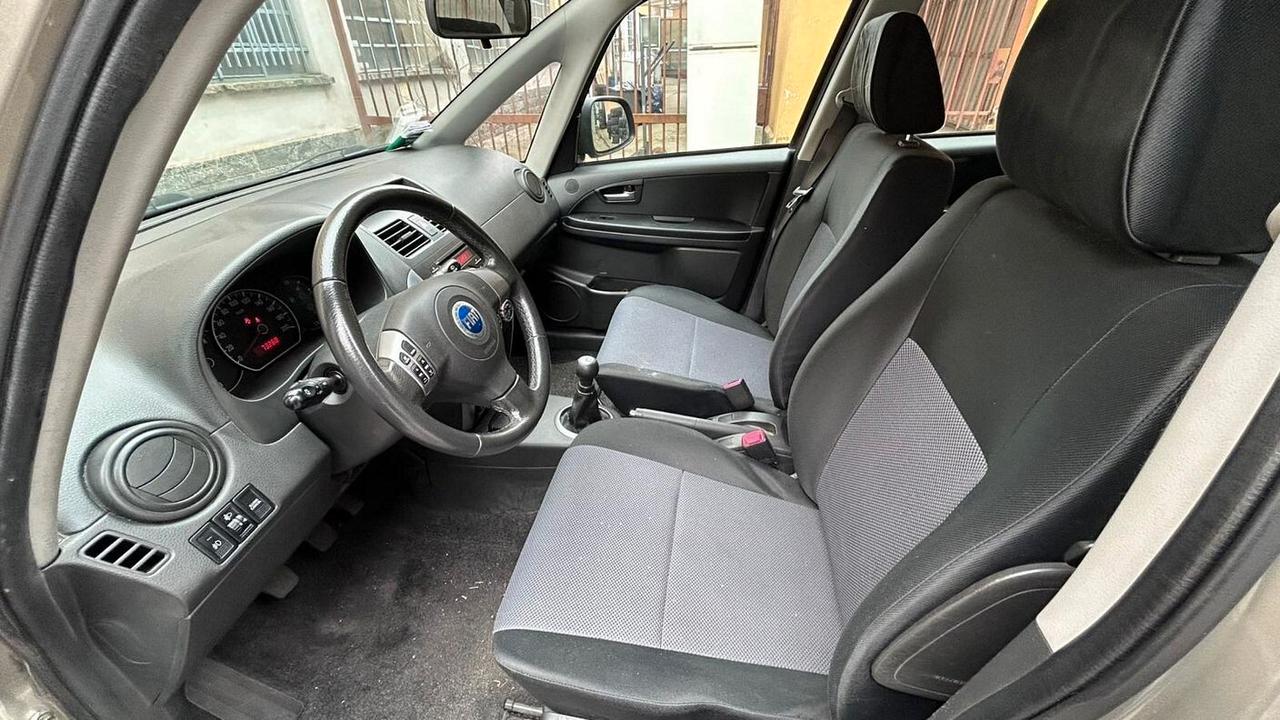 Fiat Sedici 1.6 16V 4x4 Dynamic * 73.000 KM