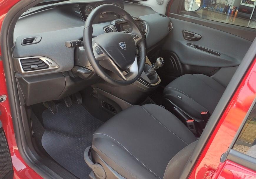 Lancia Ypsilon 1.0 FireFly 5 porte S&S Hybrid Gold