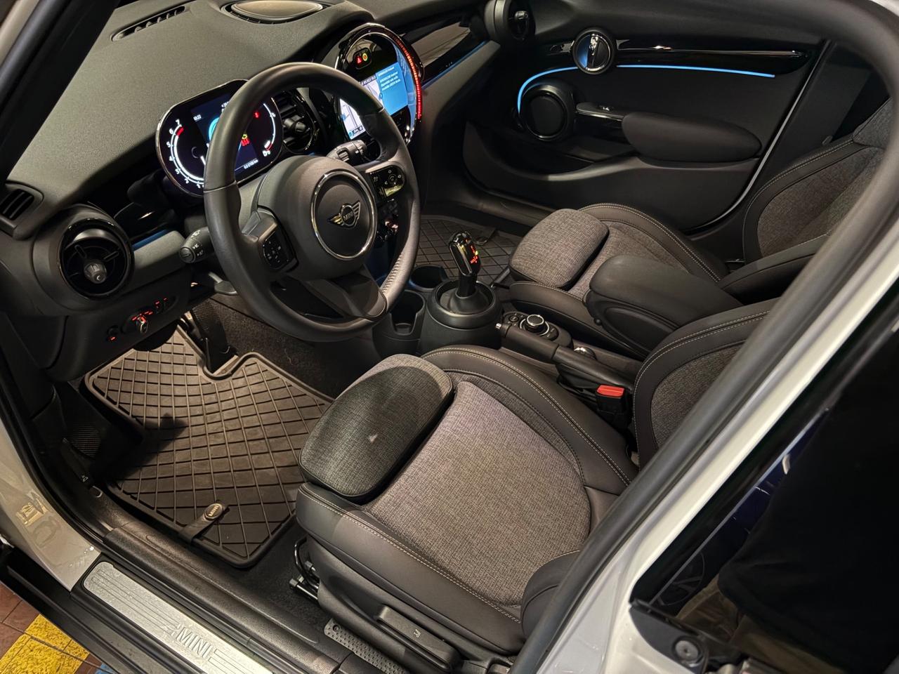 Mini 1.5 Cooper Essential 5 porte