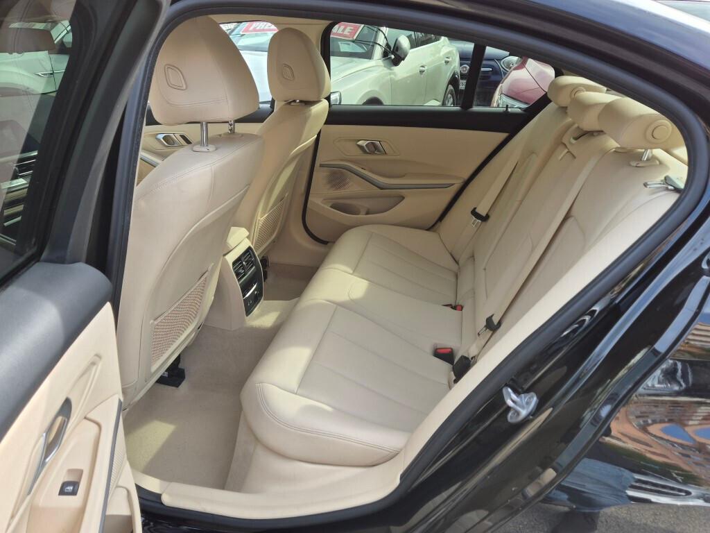 Bmw 320d xDrive Business BERLINA