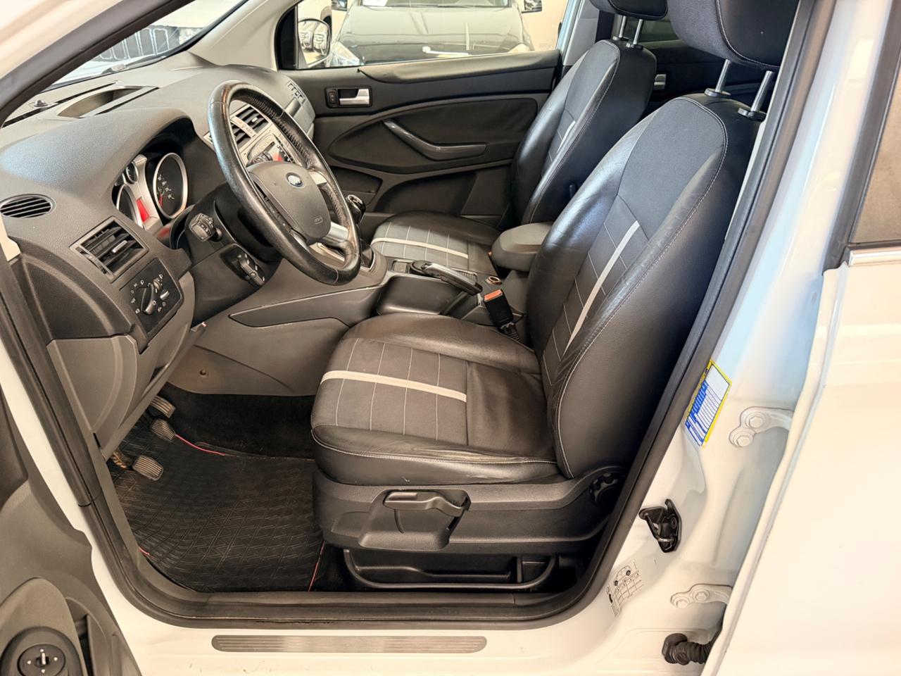 Ford Kuga 2.0 TDCi 136 CV 4WD Titanium DPF