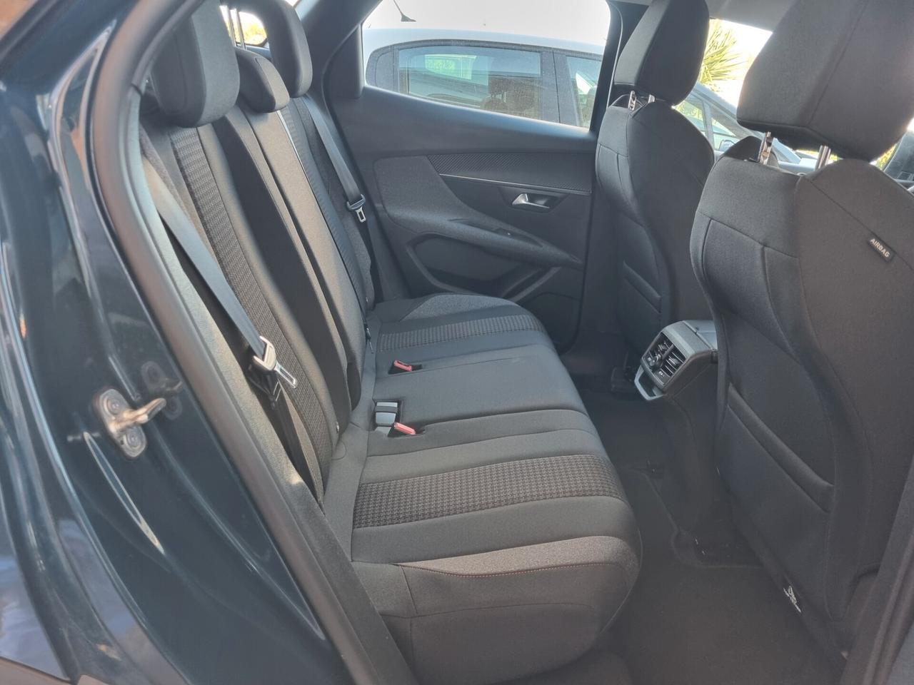 Peugeot 3008 II 2021 1.5 bluehdi Active Pack s&s 130cv eat8