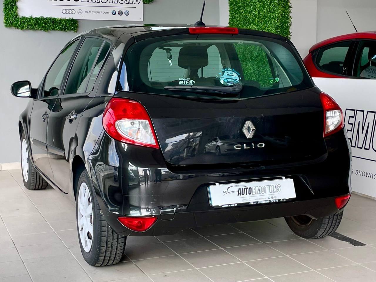Renault Clio Euro 5 - Carrozzeria Grandinata