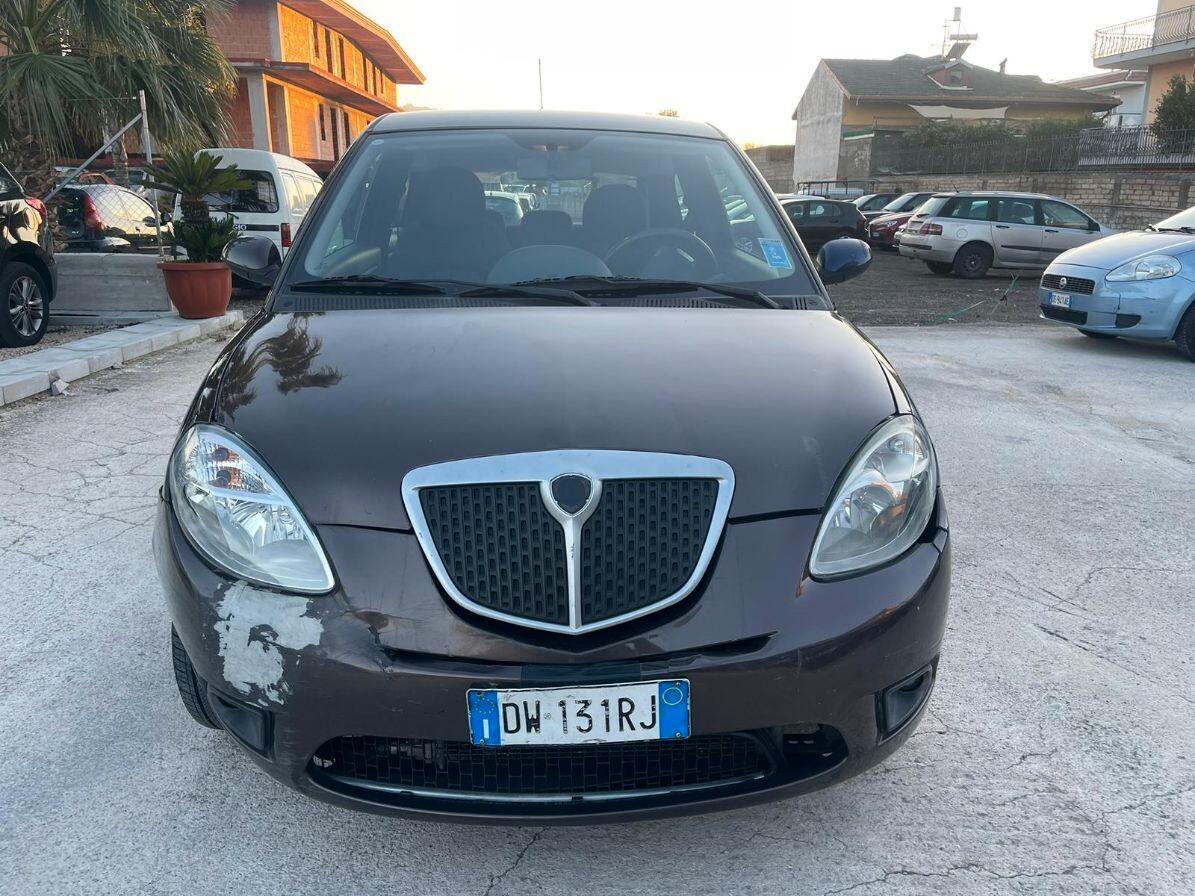 Lancia Ypsilon 1.2 Oro