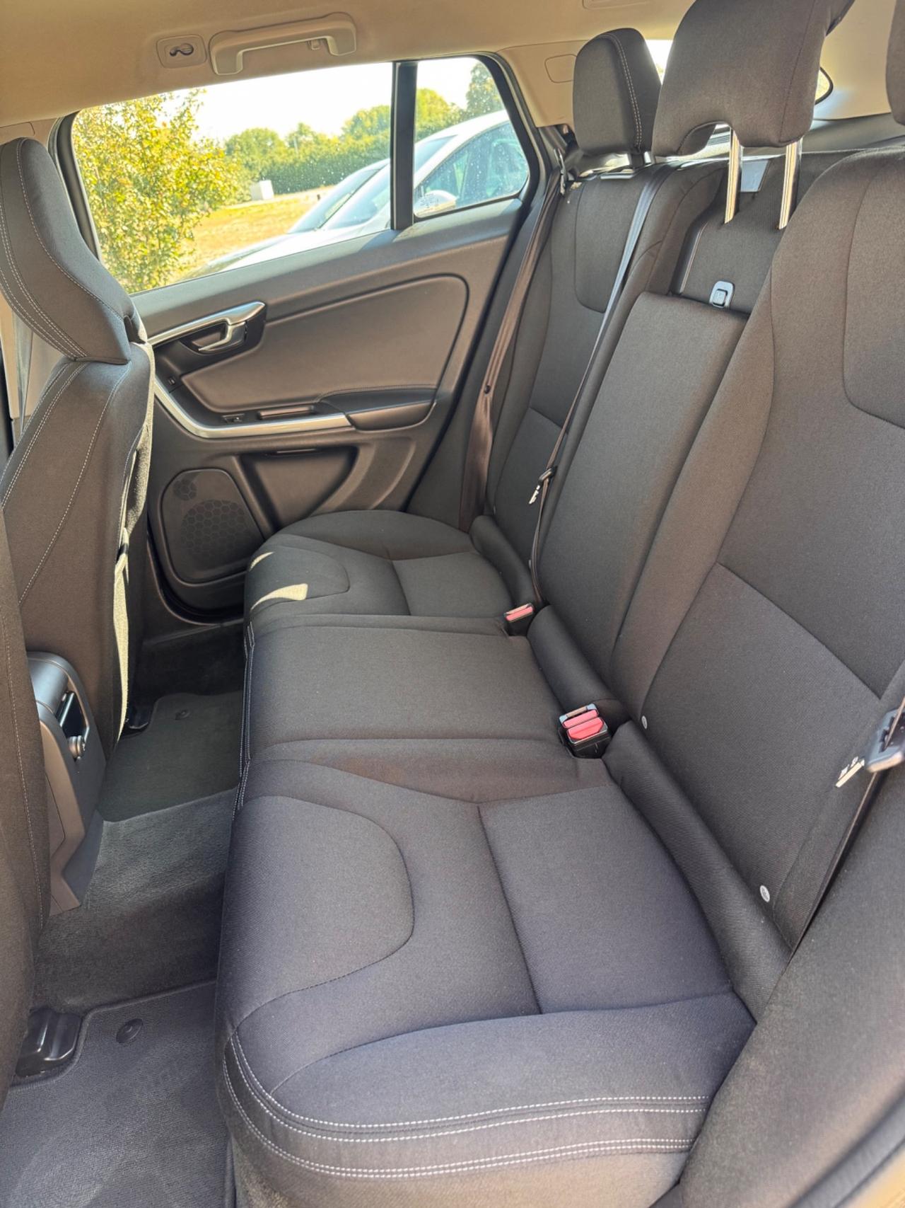 Volvo V60 D3 Geartronic Summum