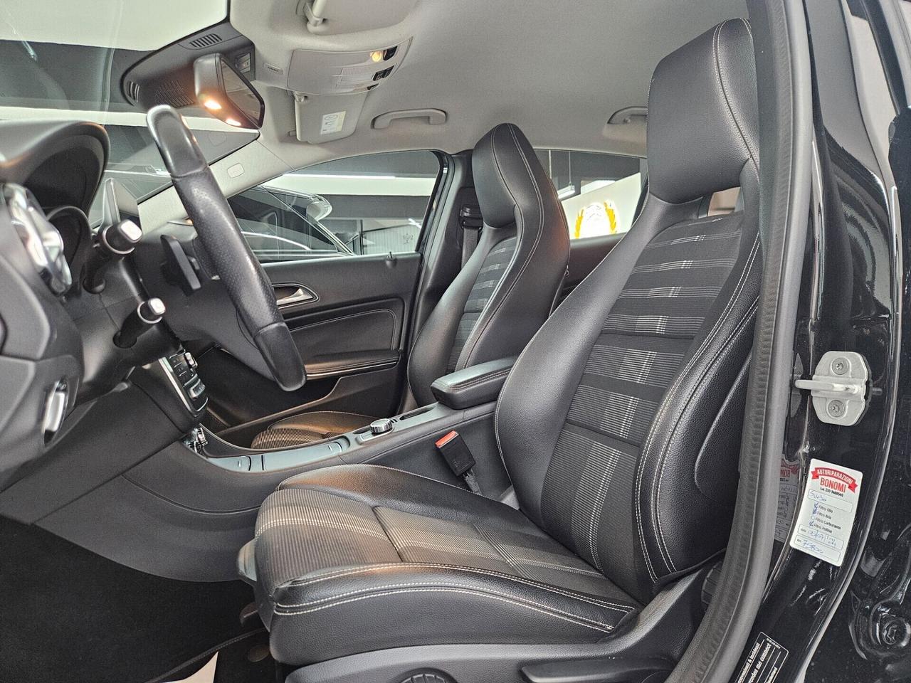 Mercedes-Benz GLA 200 d Sport 4matic auto - IVA ESPOSTA