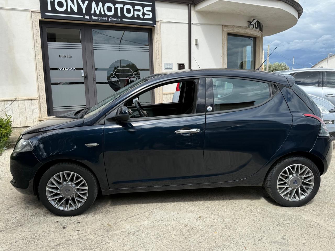 Lancia Ypsilon 1.2 69 CV 5 porte GPL Ecochic Silver
