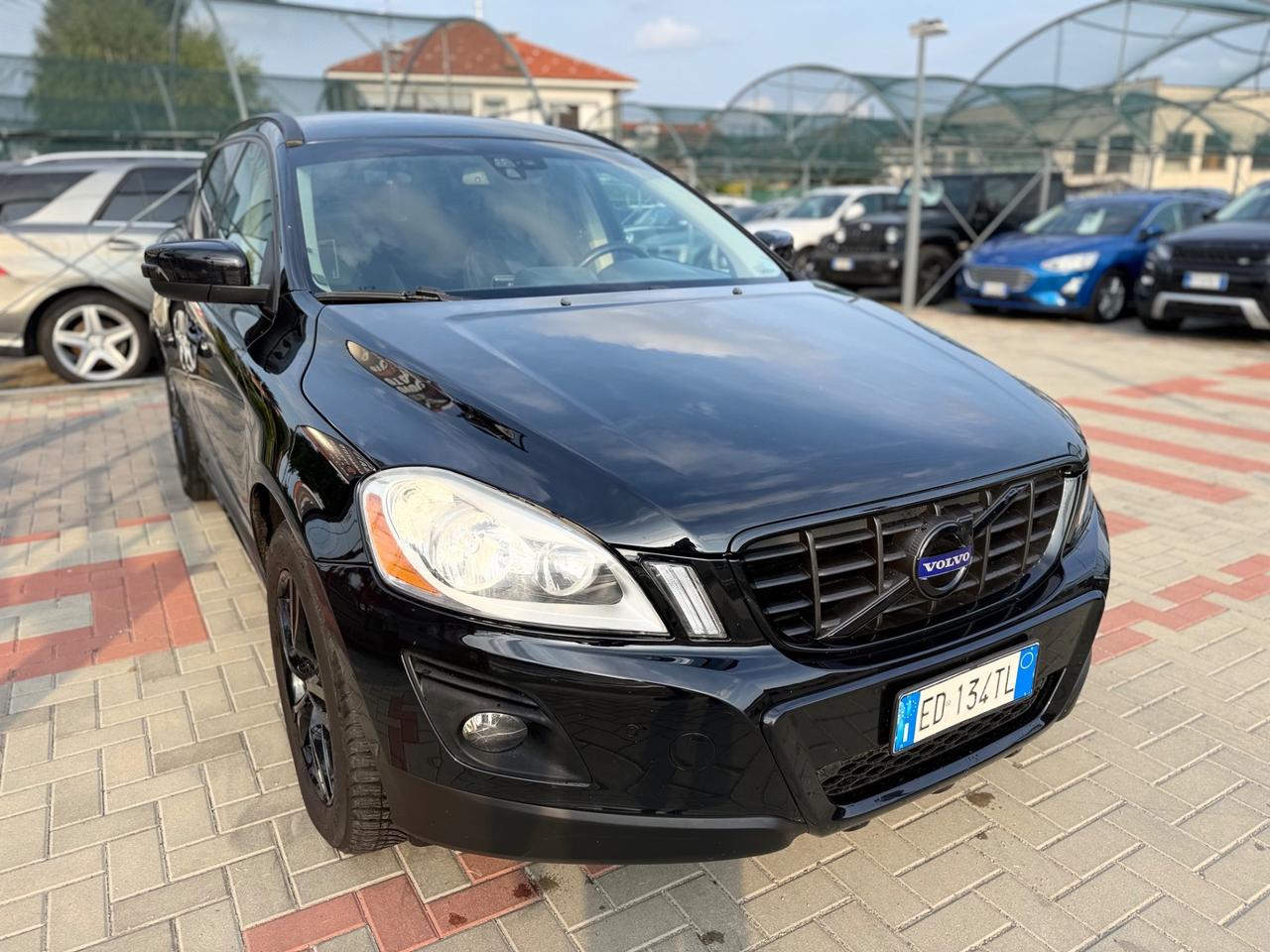 Volvo XC 60 D5 AWD Geartronic Momentum