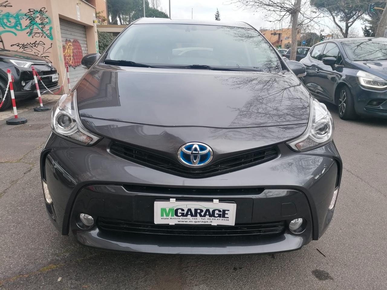 Toyota Prius + 1.8 Hybrid Lounge