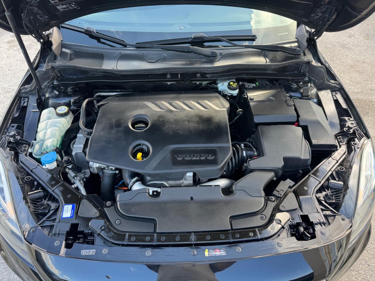 Volvo V40 D2 1.6 diesel R-design NAVI Block Shaft