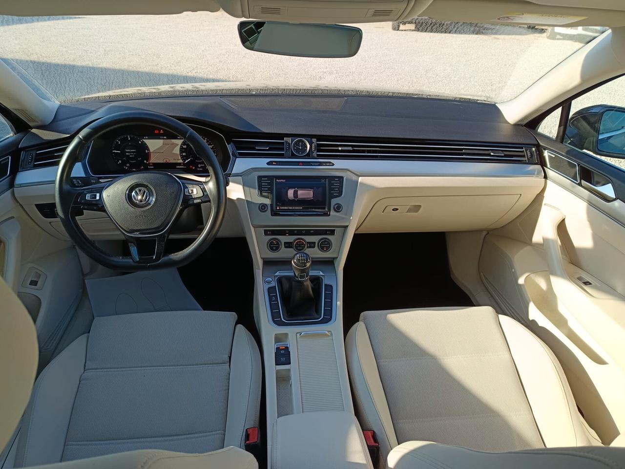 Volkswagen Passat 1.6 Tdi Variant R-Line Perfetta