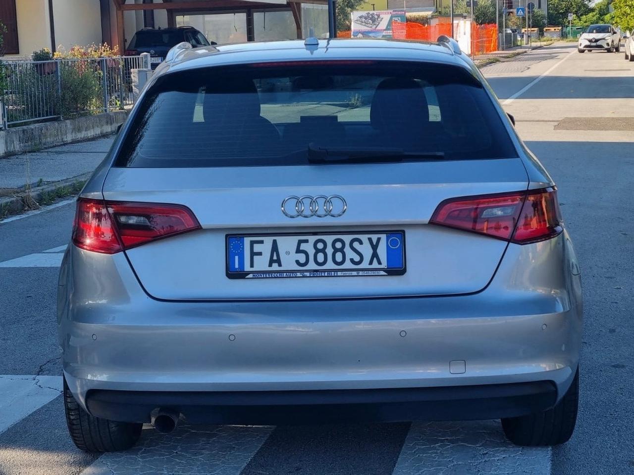 Audi A3 Sedan 1.6 TDI clean diesel Ambition