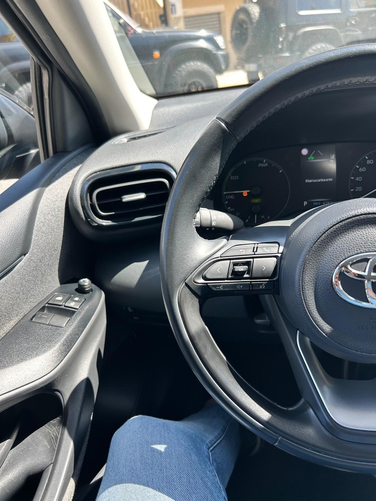 Toyota Yaris 1.5 Hybrid 5 porte Lounge