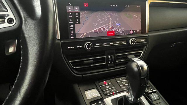 PORSCHE Macan 2.0
