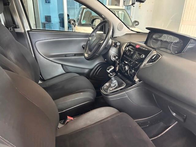 Lancia Ypsilon 1.2 69 CV 5 porte GPL Ecochic Silver