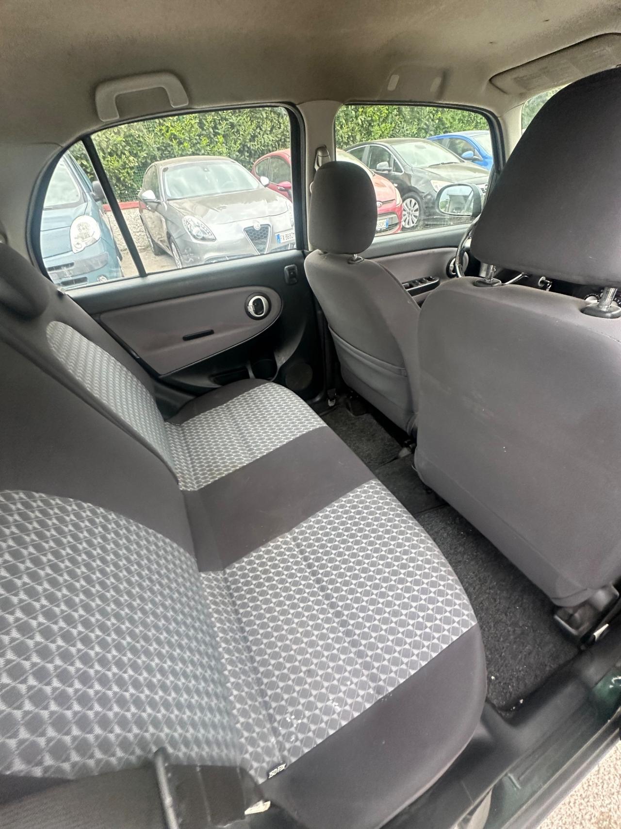 Daihatsu Trevis 1.0
