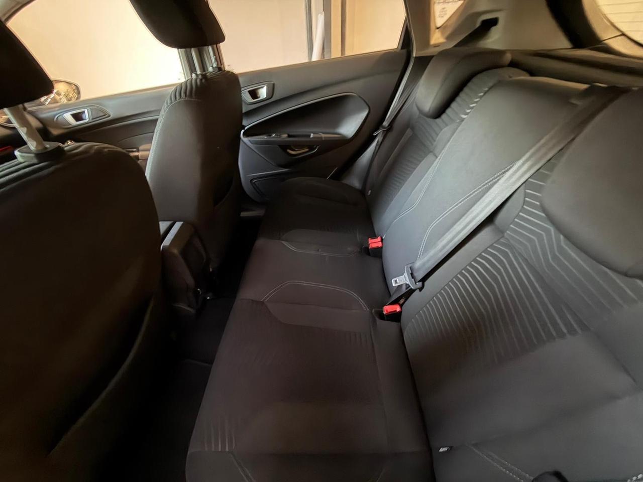 Ford Fiesta 1.5 TDCi 75CV 5 porte Titanium