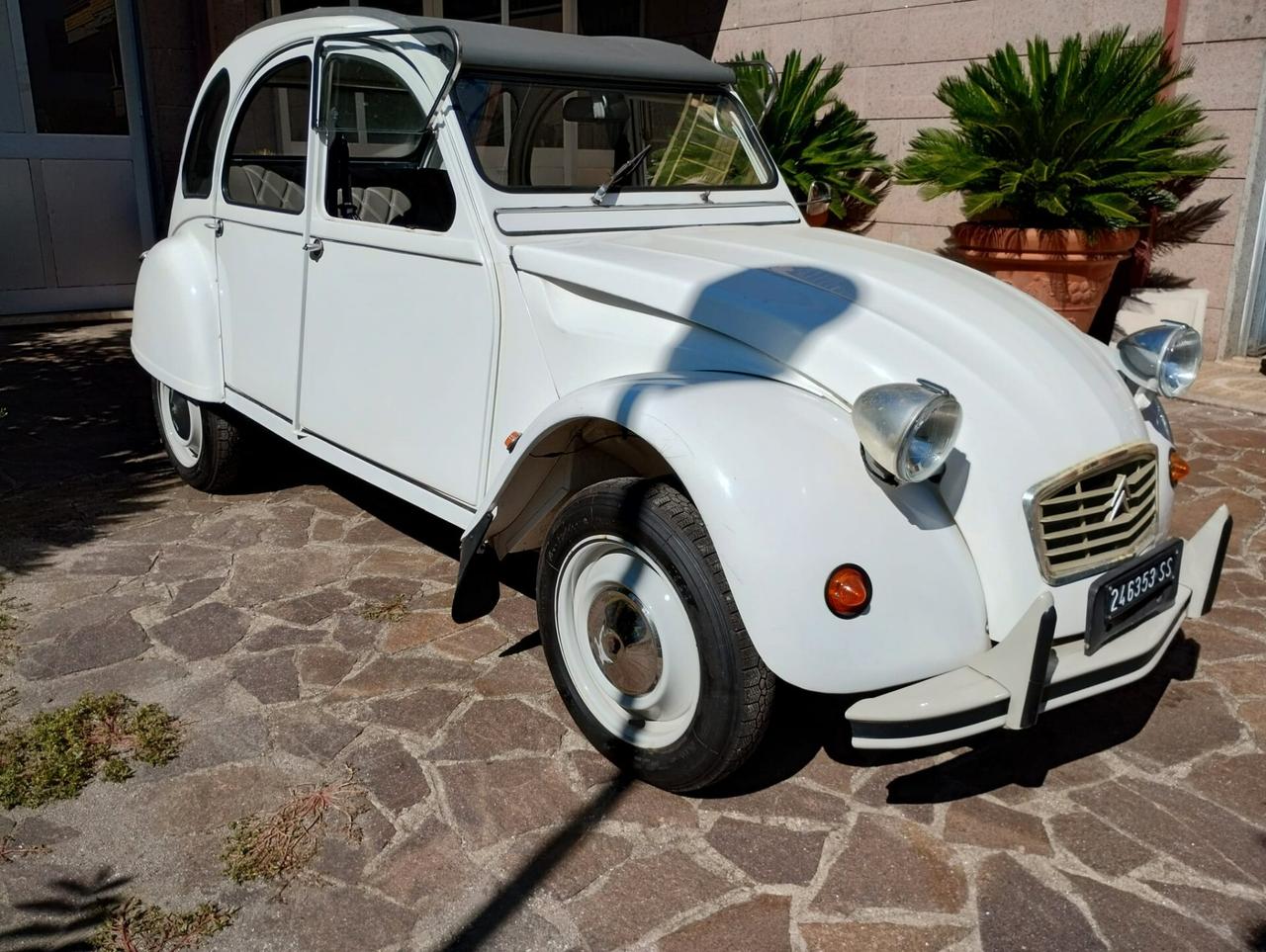 Citroen 2CV 6 Special